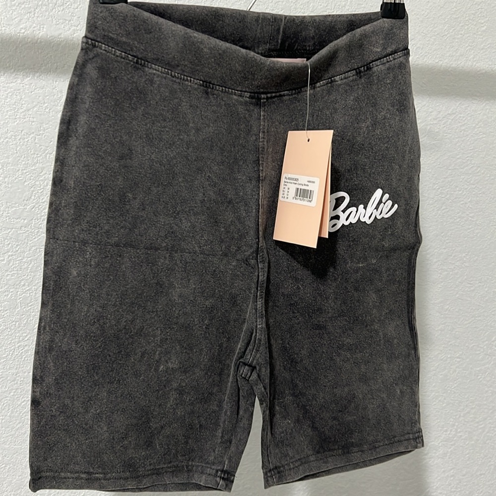 Shorts - Picture 3 of 6